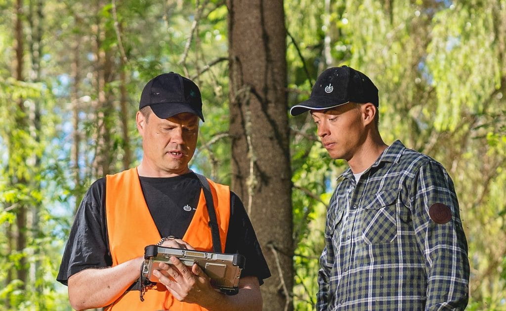 Oma metsäasiantuntija palvelee ja valvoo etujasi